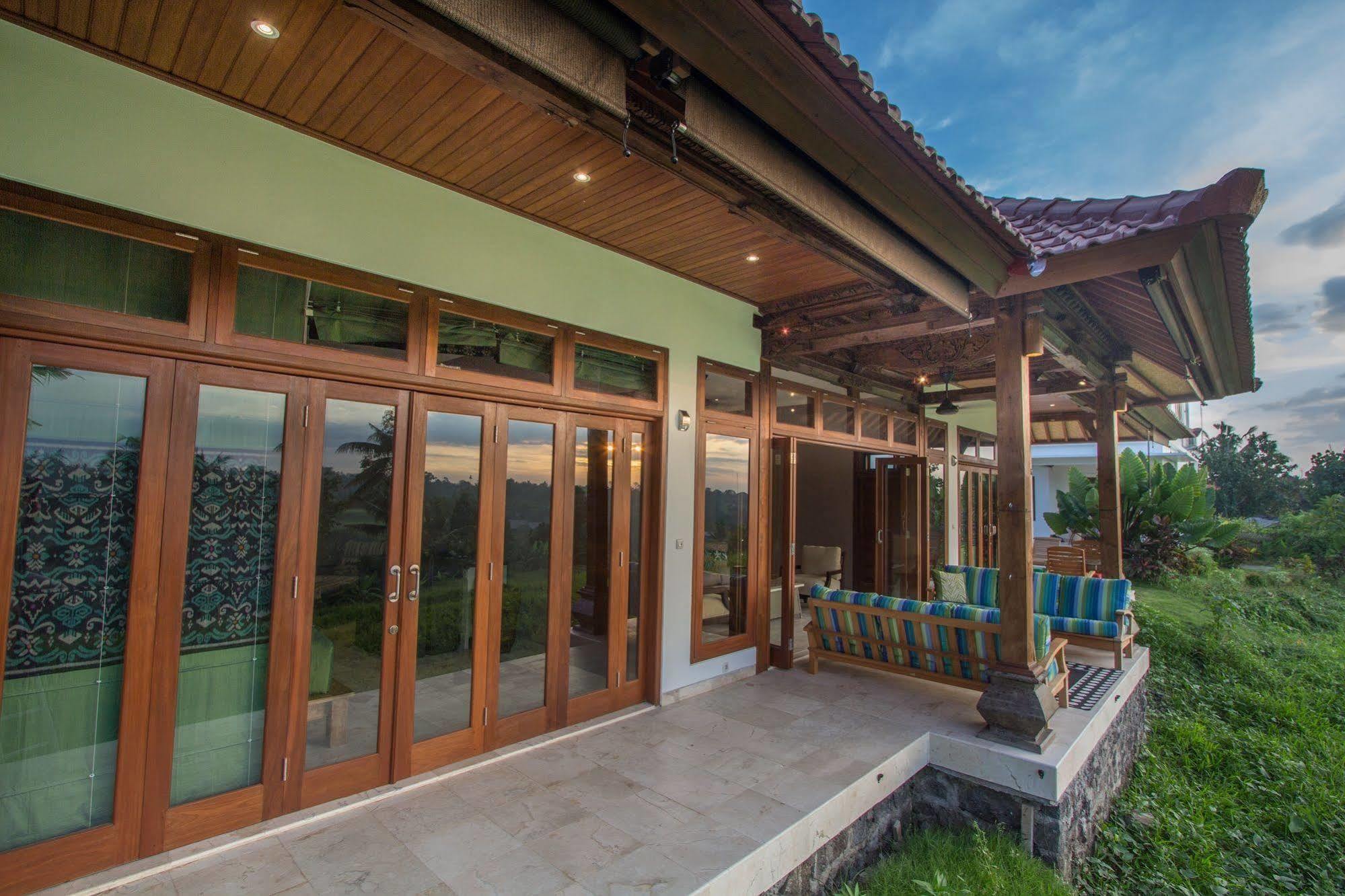 Wake In Paradise And Luxury Lebah Villas *