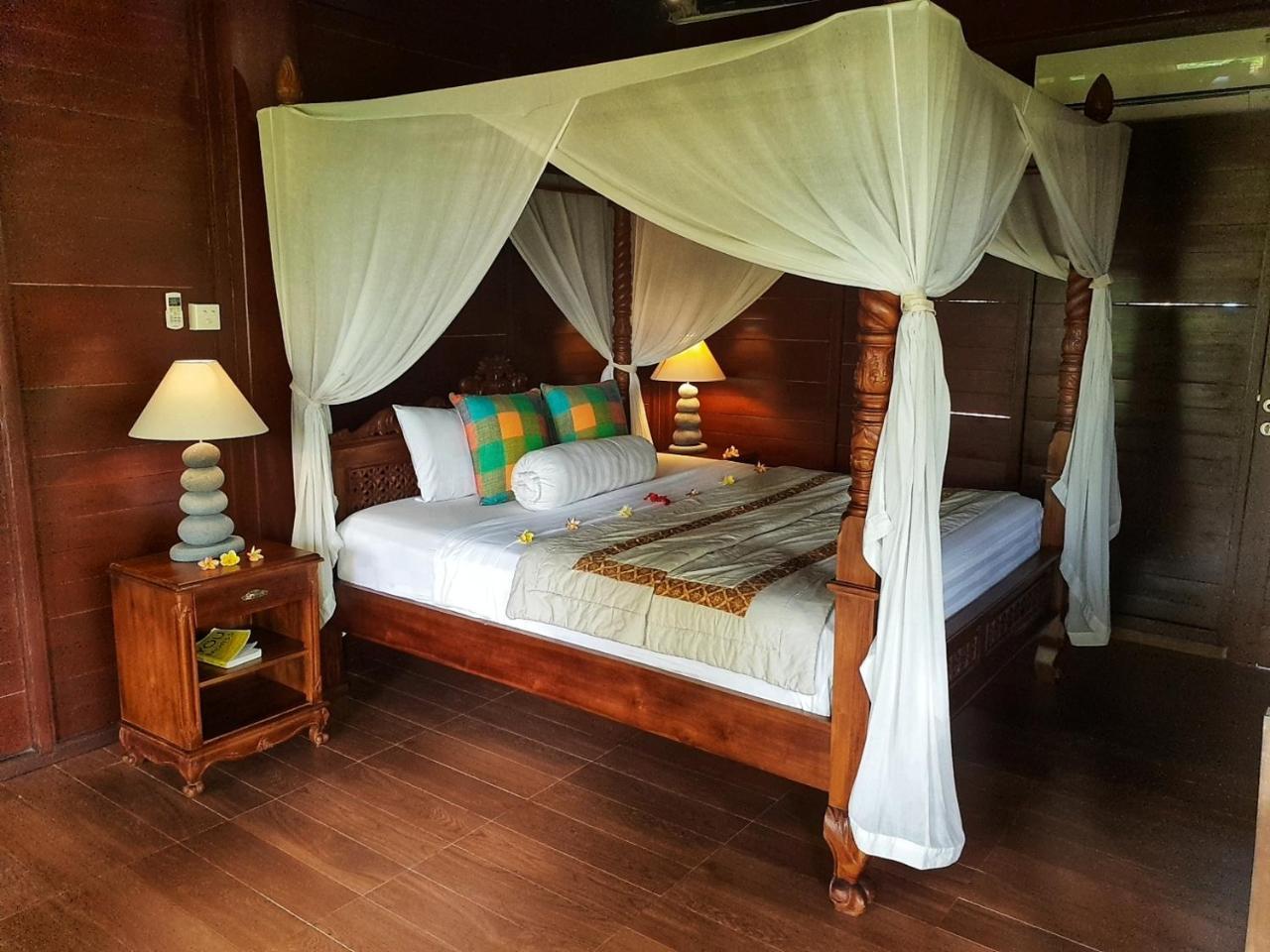 Bed & Breakfast Secluded Jungle