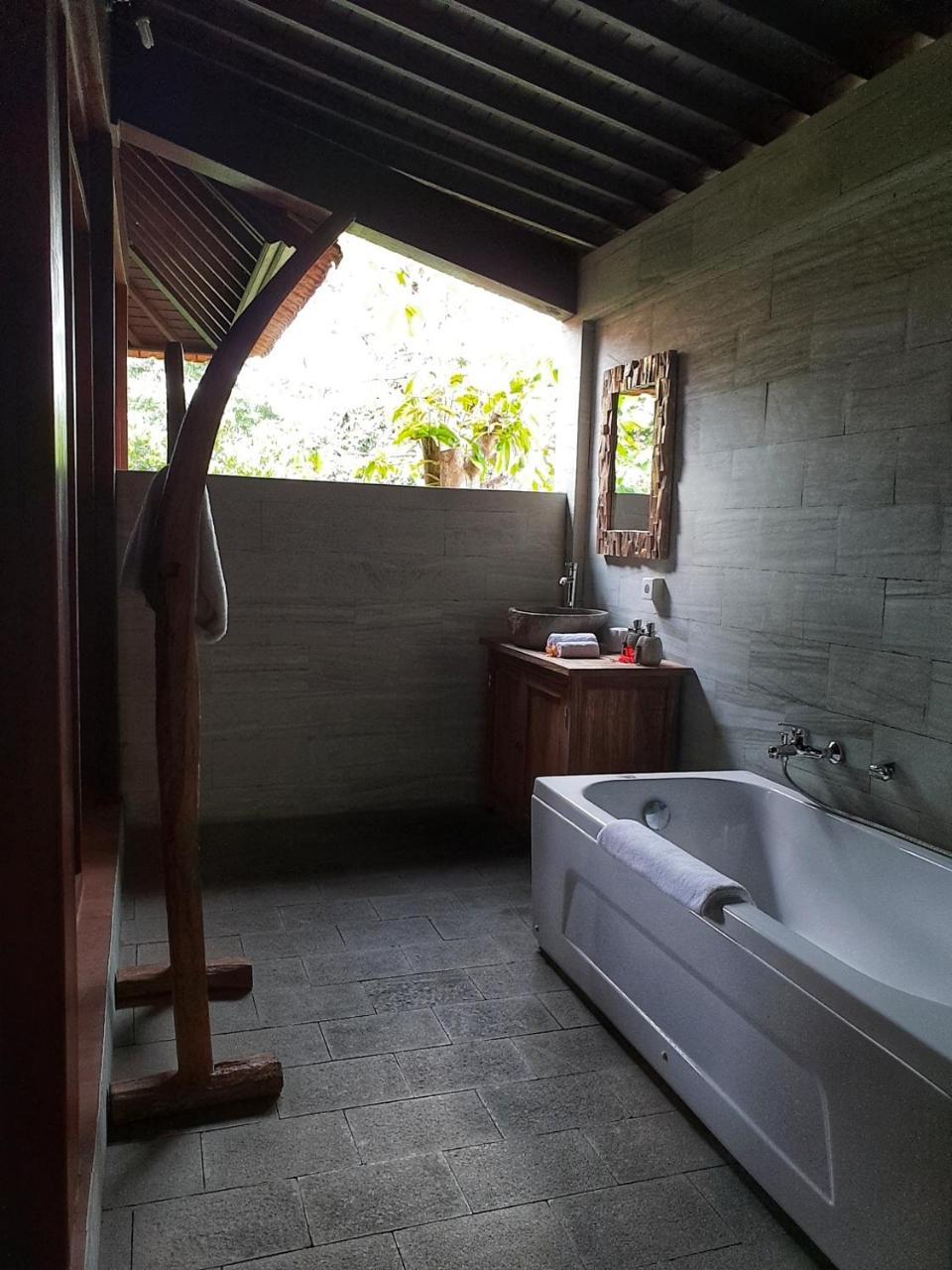 Secluded Jungle Bed & Breakfast