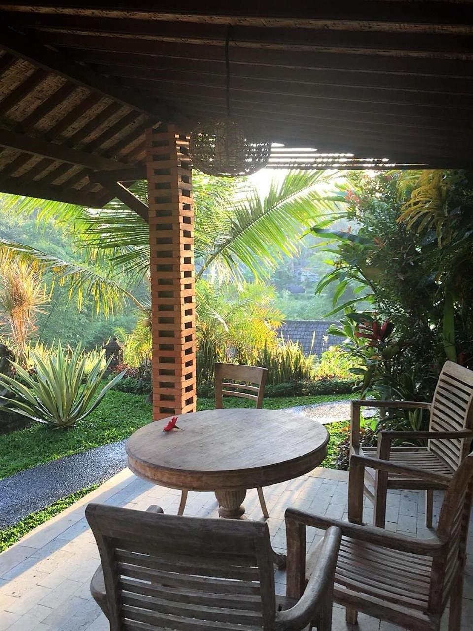 Kukuh House 3*