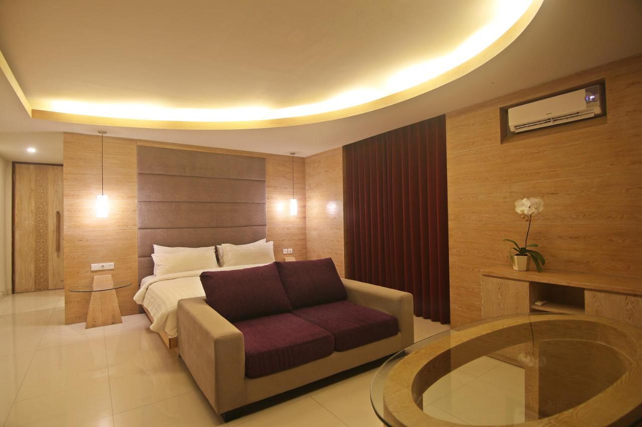 Greenfield Luxury Villa *