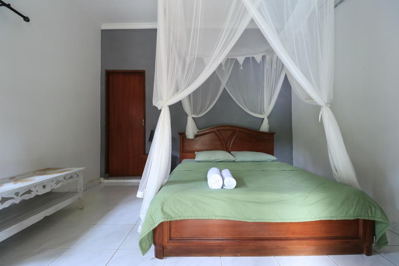 Yuliati House 2*