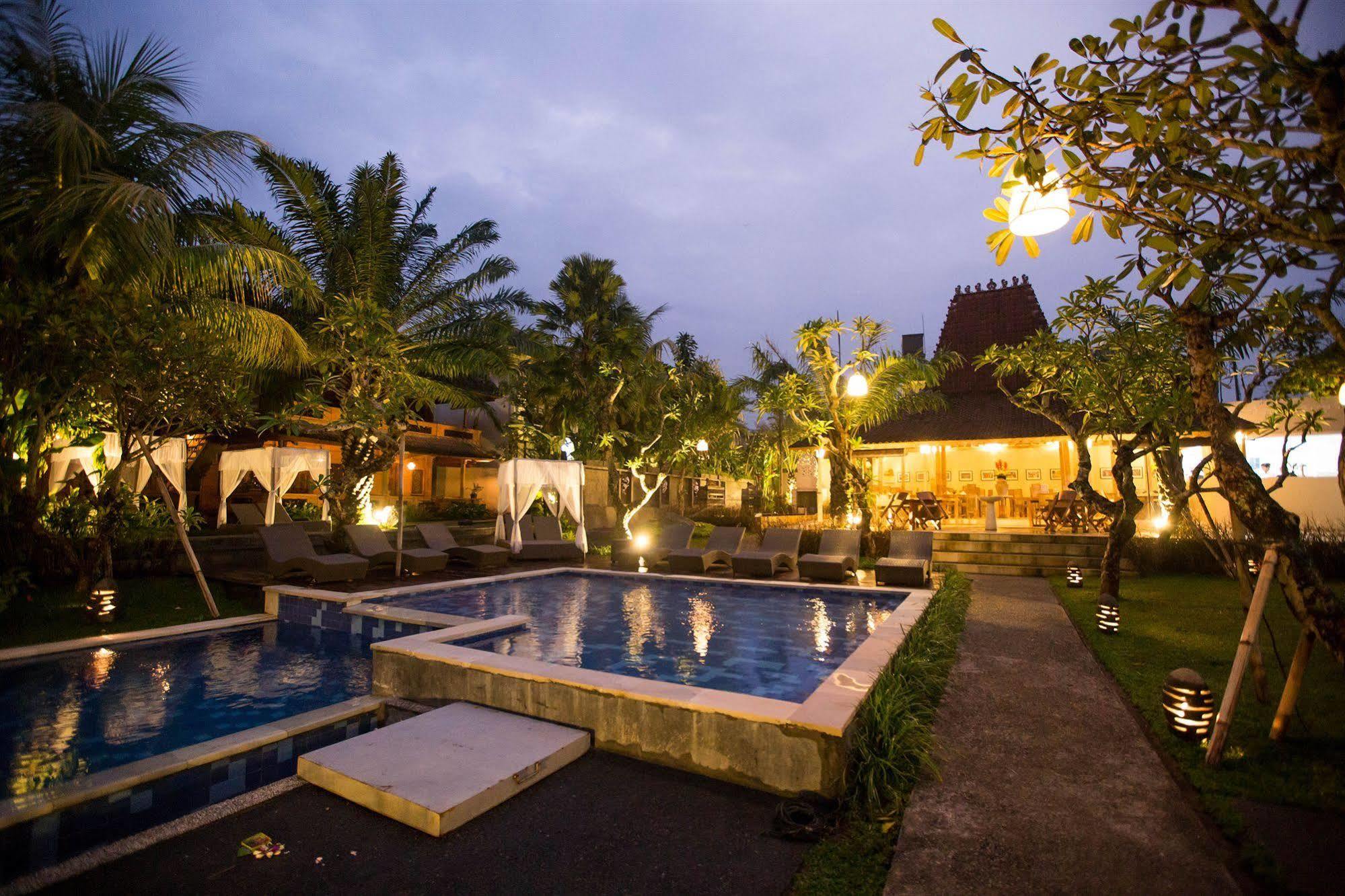 Hotel The Grand Sunti 3*