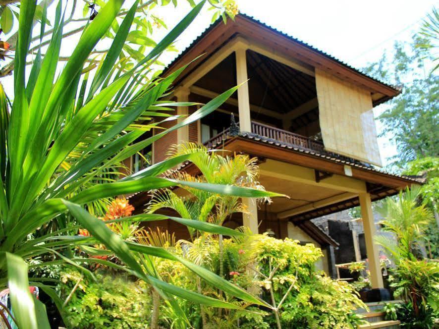 Ben's * Ubud