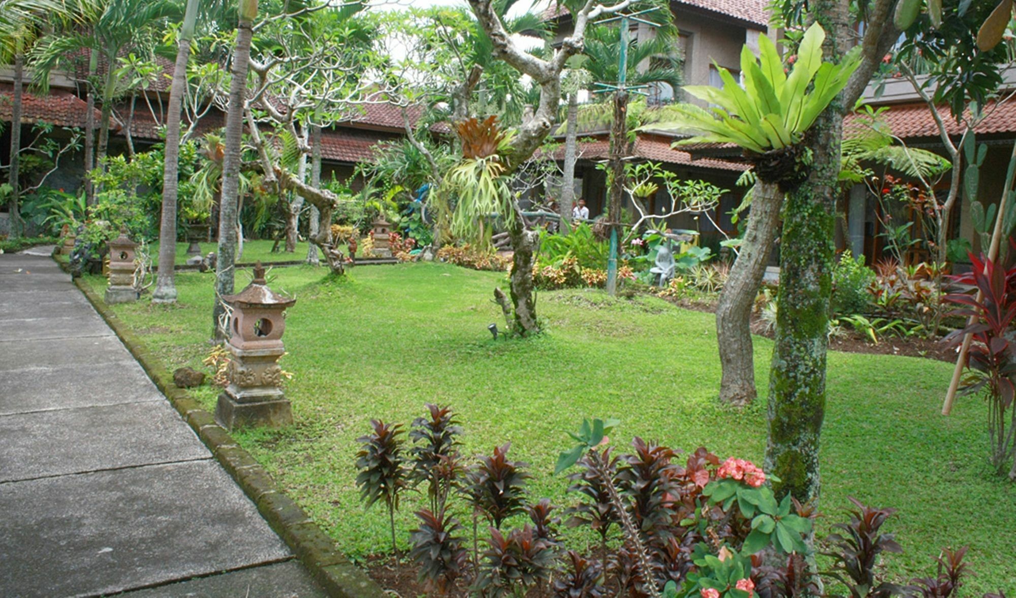 Hotel Cendana & By Mahaputra