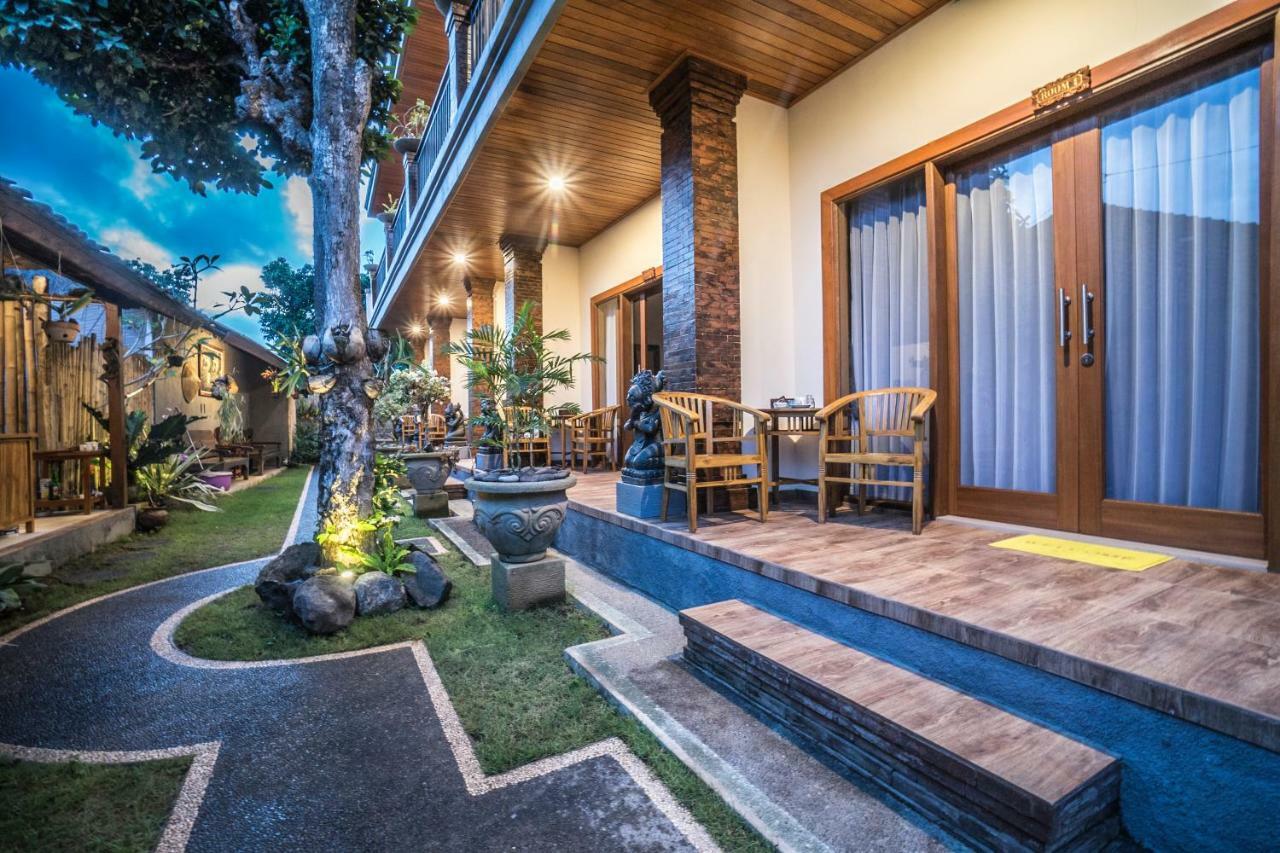 Saka House Guest house *