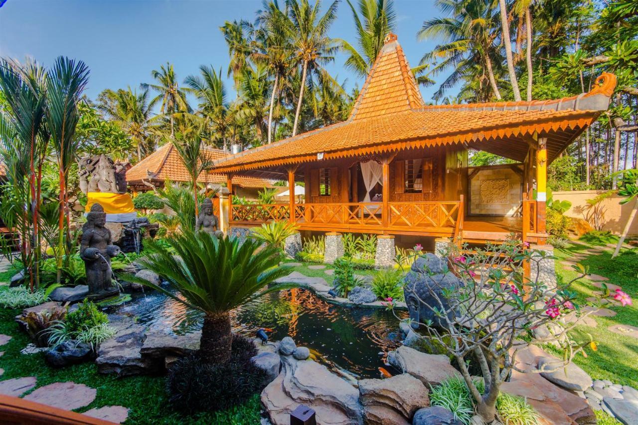 Lestaru * Ubud (Bali)