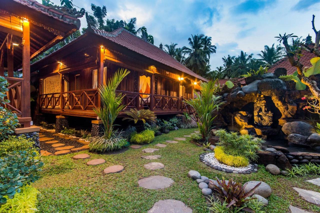 Lestaru Villa *