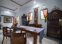 Sayan Kubu Hotel