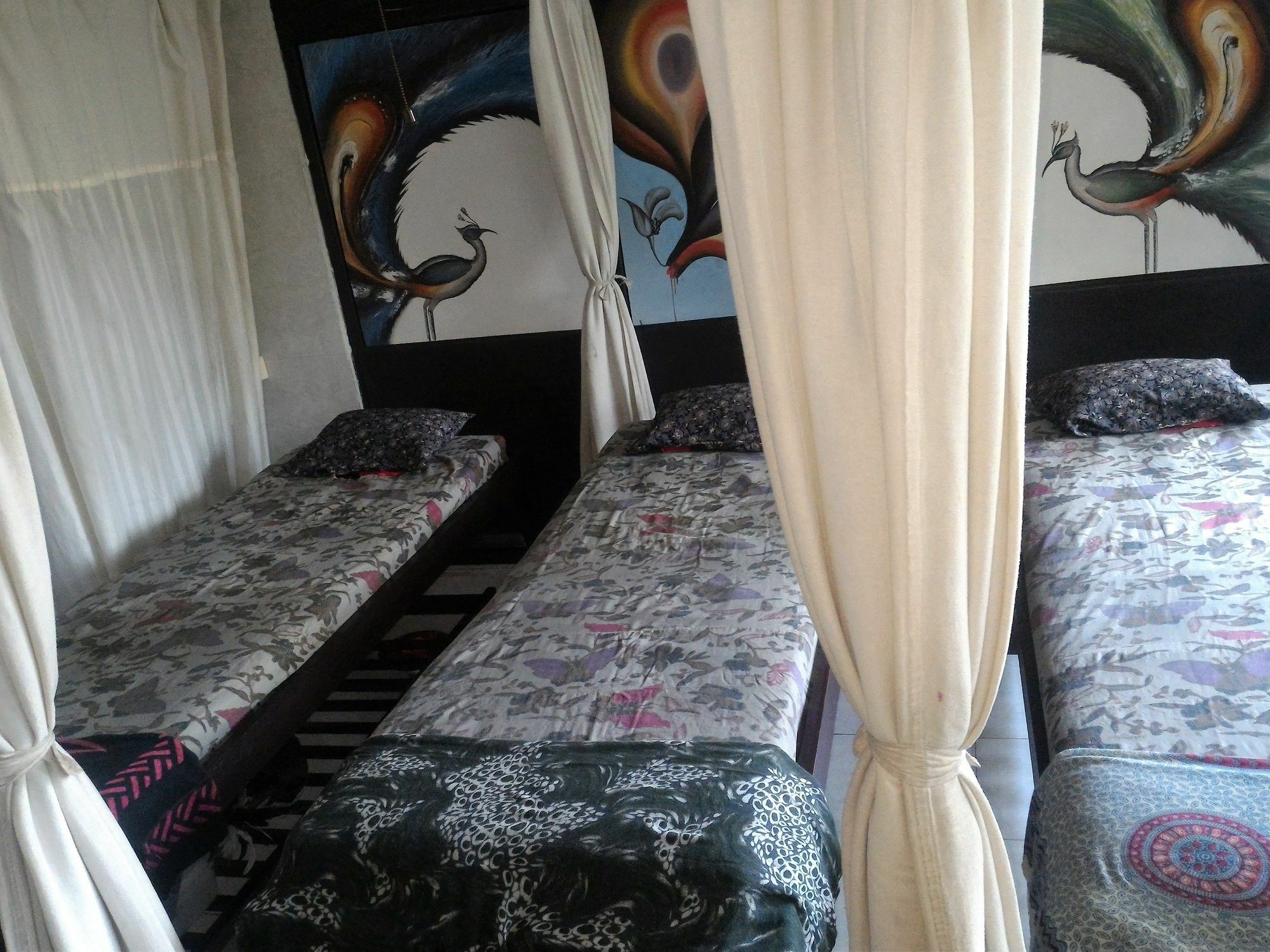 Homestay Rumah Ary & *