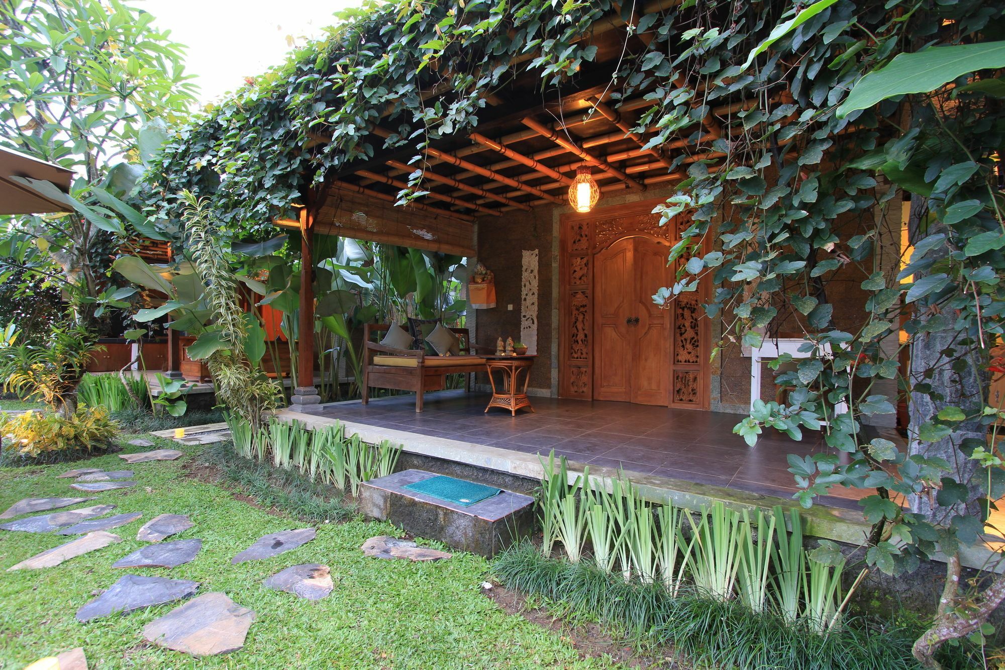 Kishi-kishi Villa *