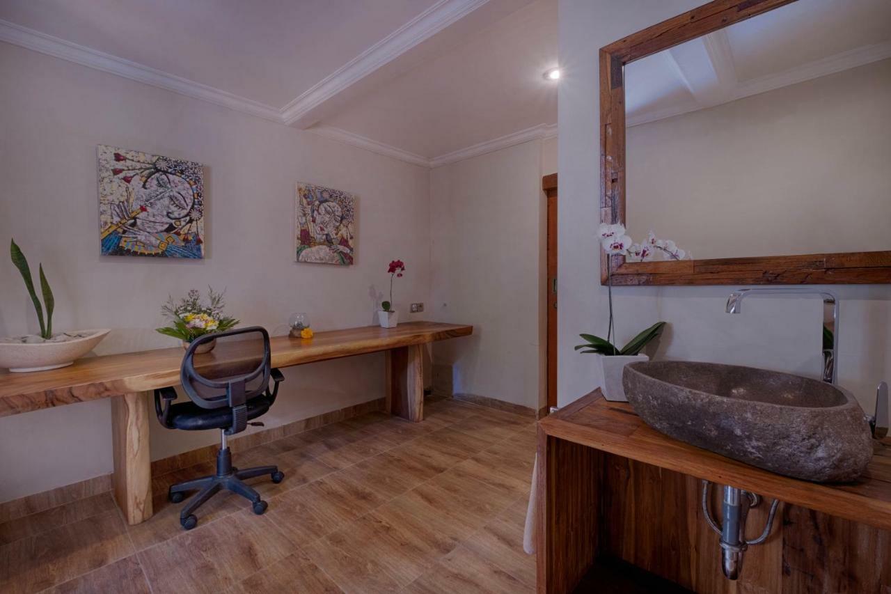 Mas By Sanga Sanga Hospitality Villa *