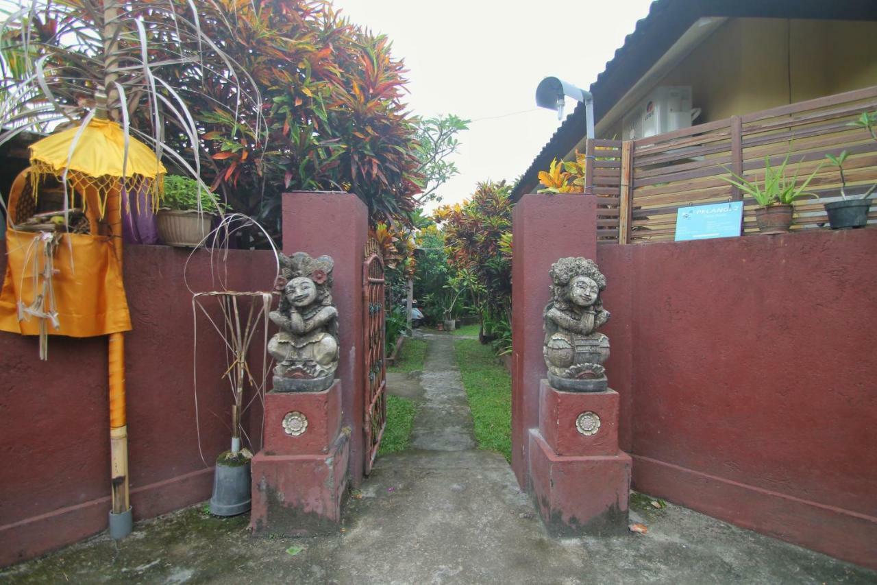 Wisma tamu Monka House *