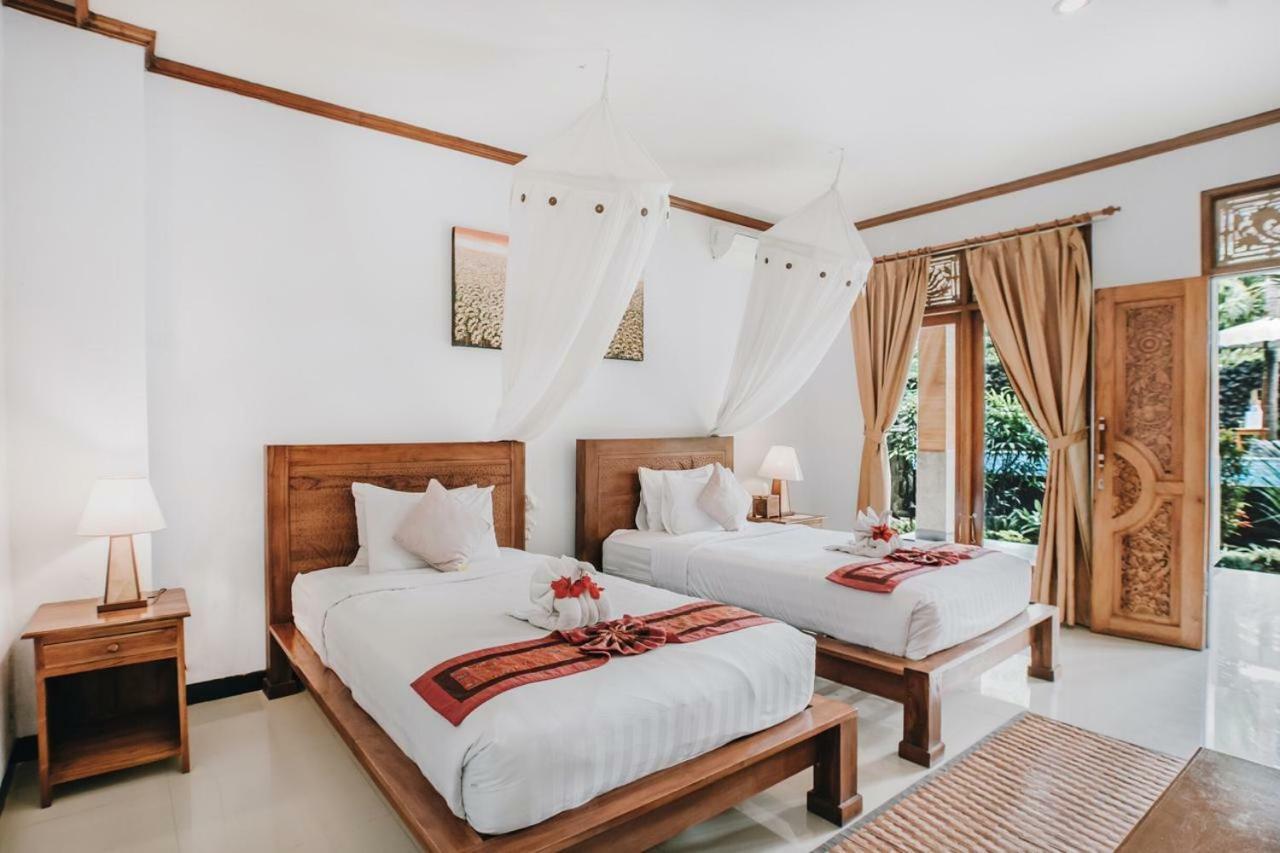 Budhi Ayu Taman liburan 3*