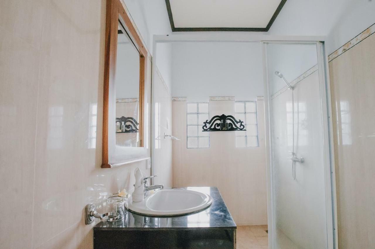 Budhi Ayu Taman liburan 3*