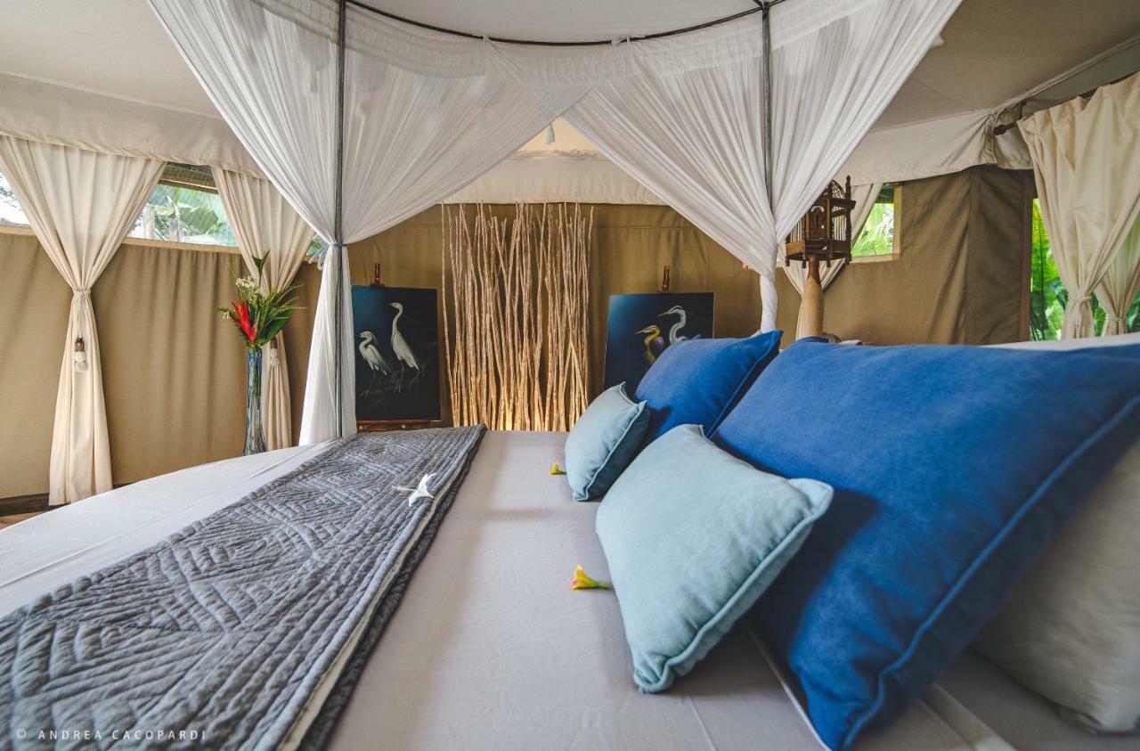 Sandat Glamping Tents Marangyang tolda
