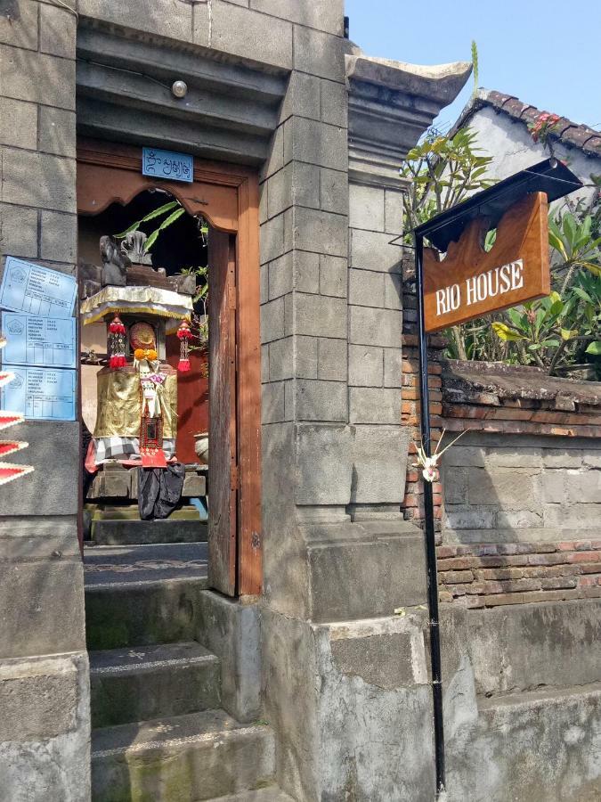 Rio House Homestay *