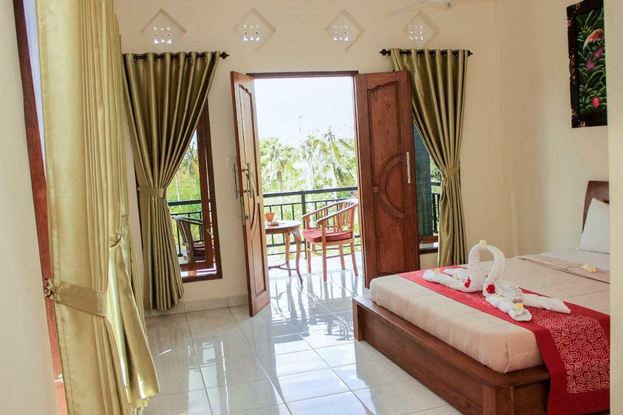 Ancut Sari Guest house *