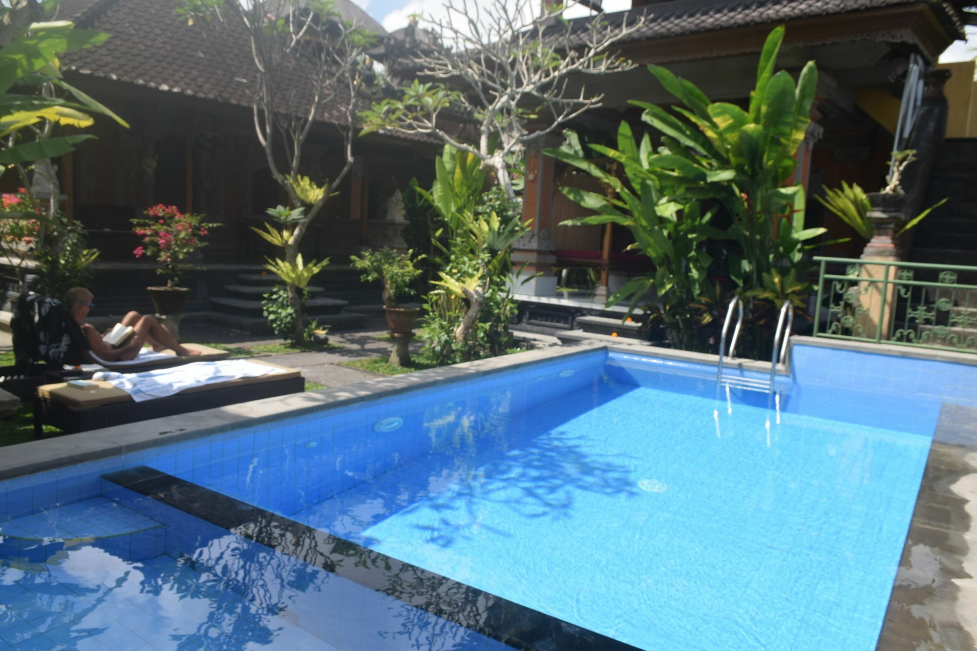 Aura Bisma Guest house 2*