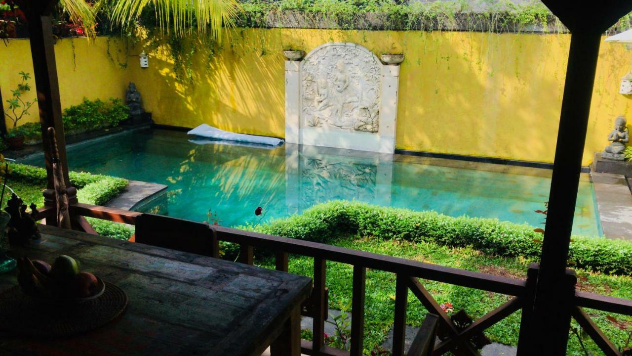 Pondok Seken Wooden