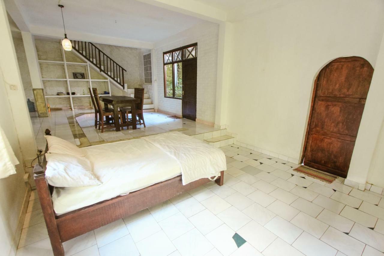 Tegal Pendet With River Views Guest house