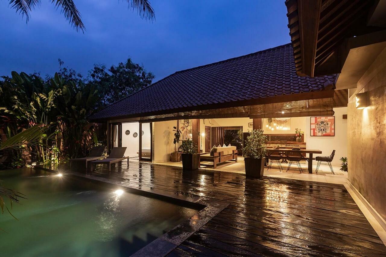 Villa Sunari *