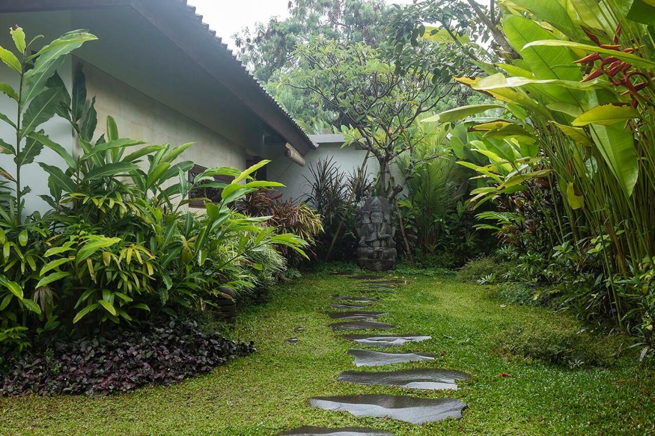 Villa Sunari *