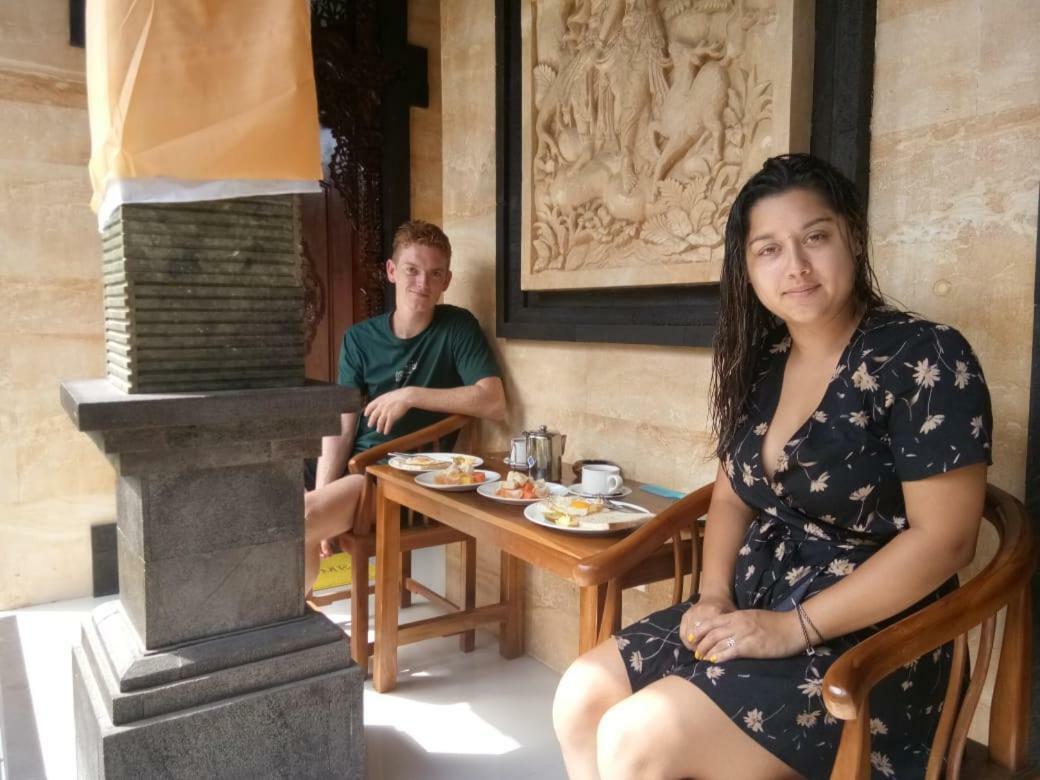 Homestay Hendra House *