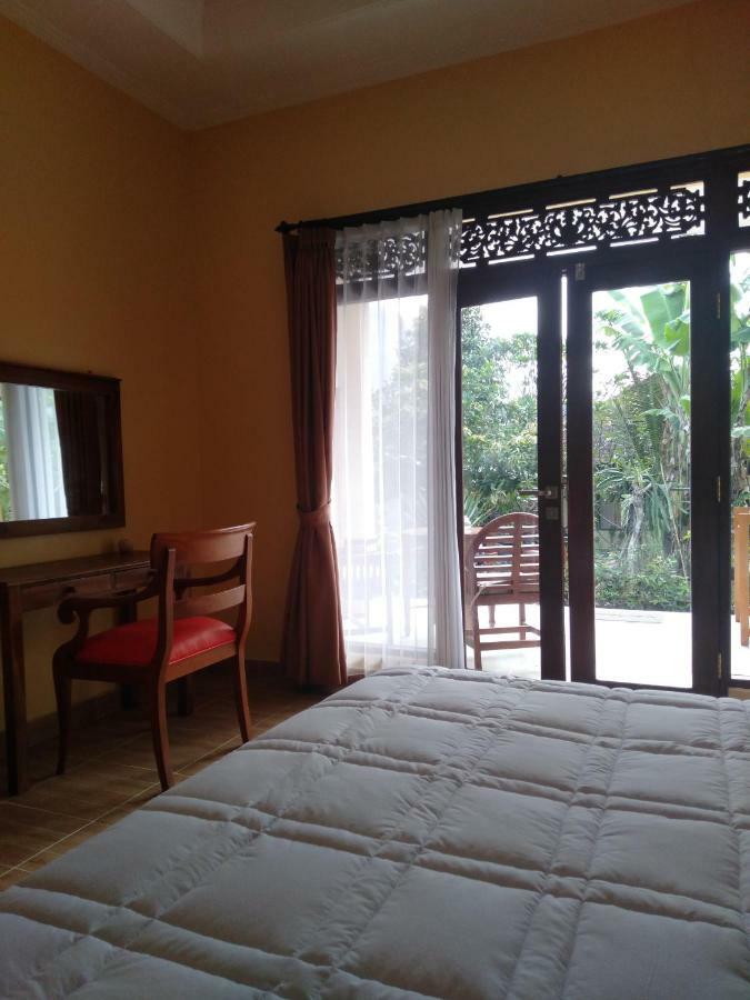 Sastra House Homestay *
