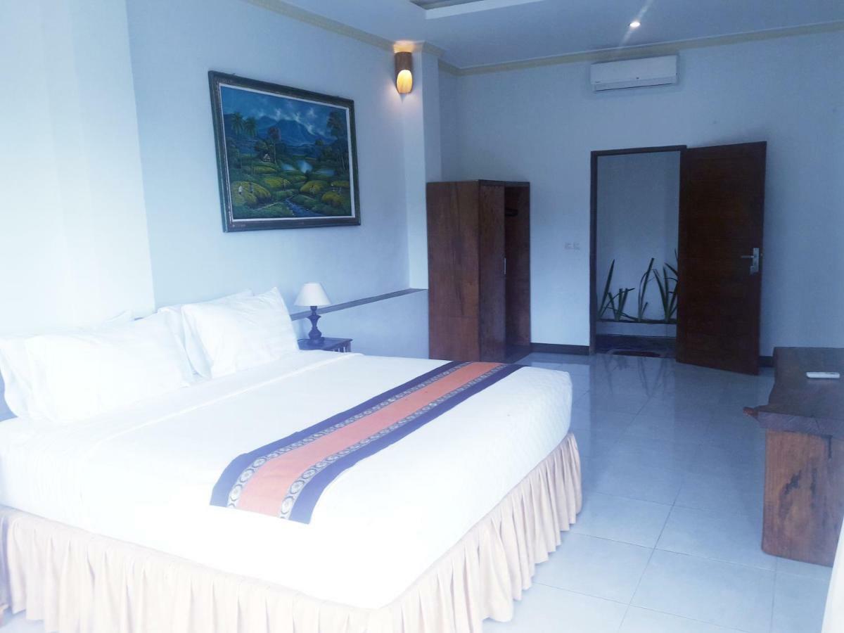 River Side House Guest house *