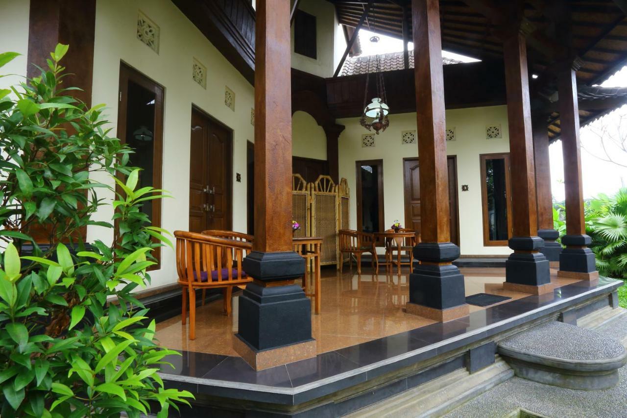 Casa de hóspedes Loka Sari And