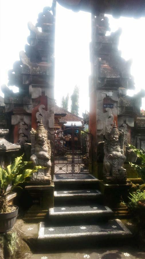 Dewi Antara *