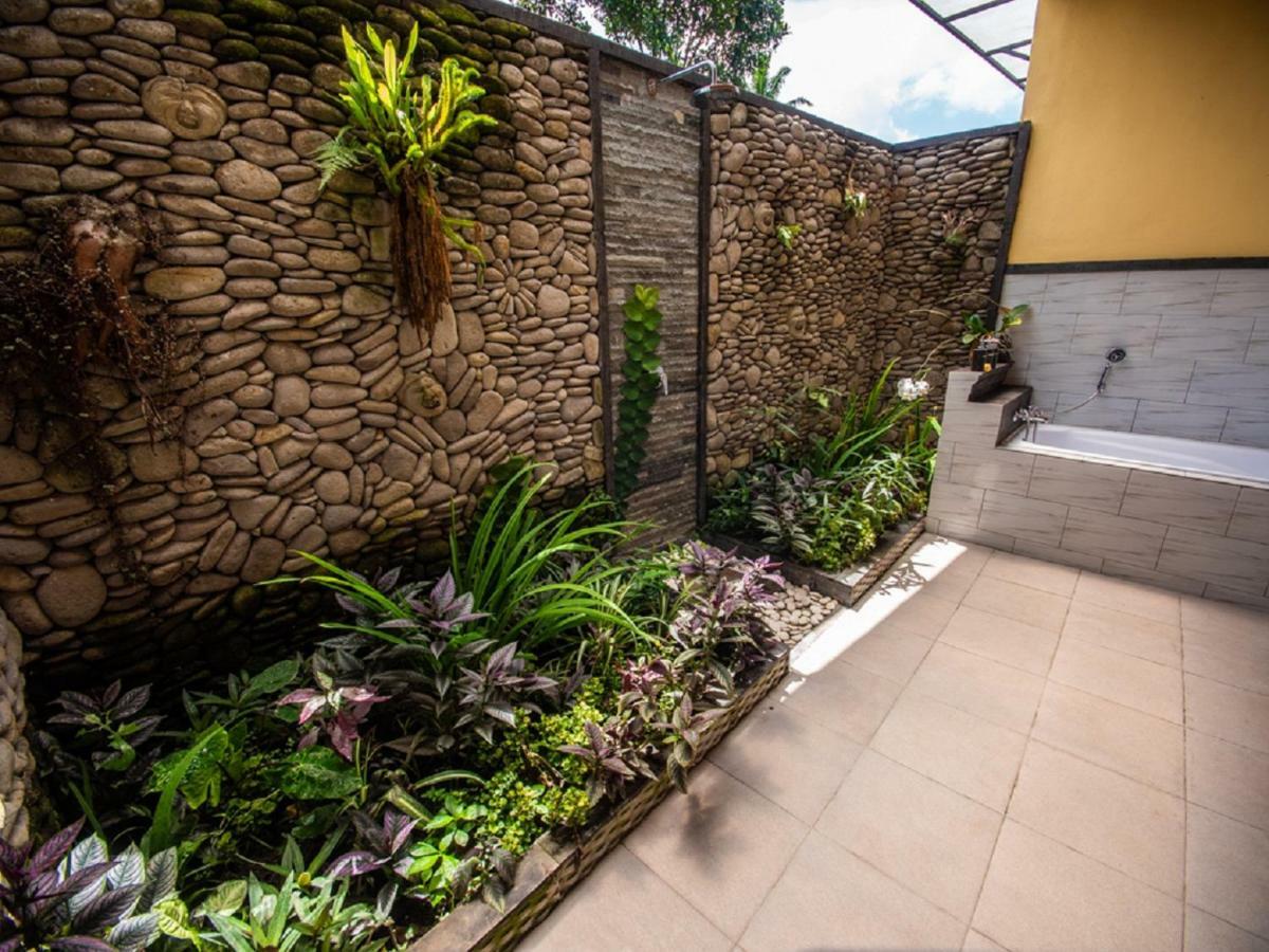 Kencana House *