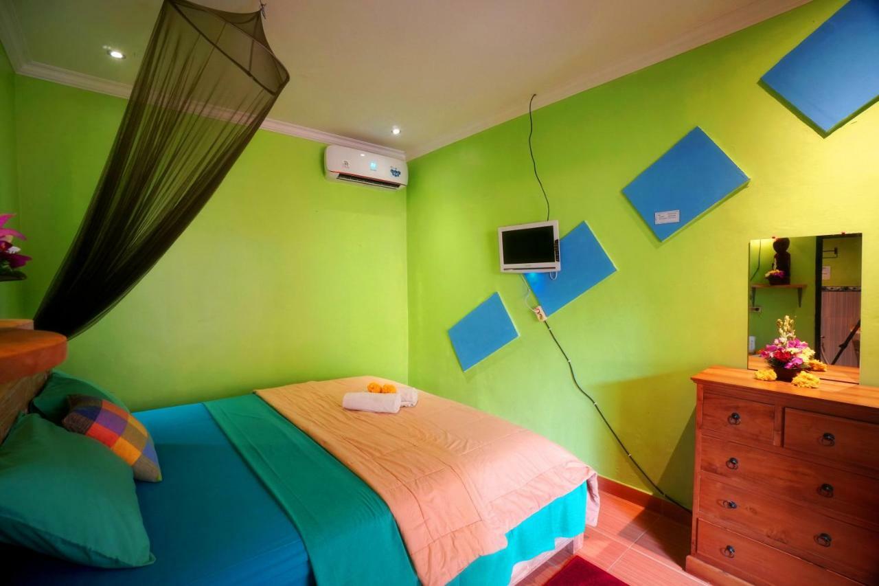Guest house Asik Bali House 2*