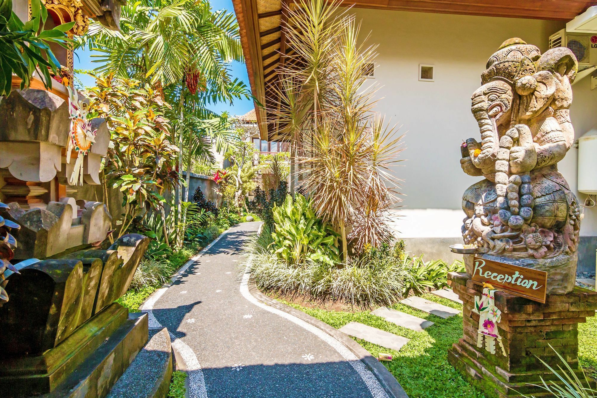 Zen Pengosekan 4 Hotel 3*