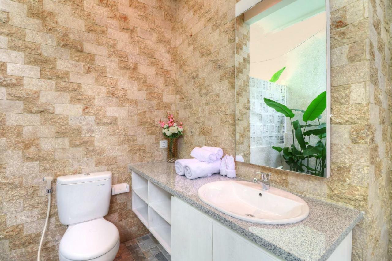 Tirta Padi 2 Villa *