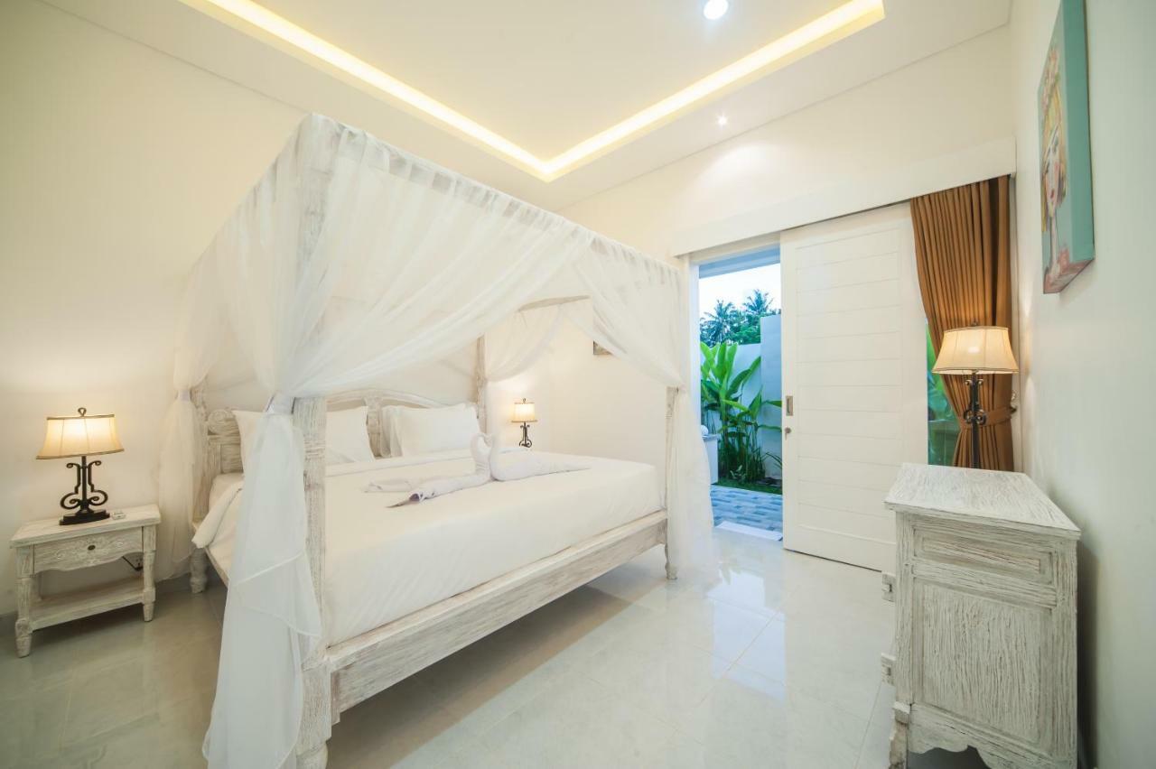Tirta Padi 2 Villa *