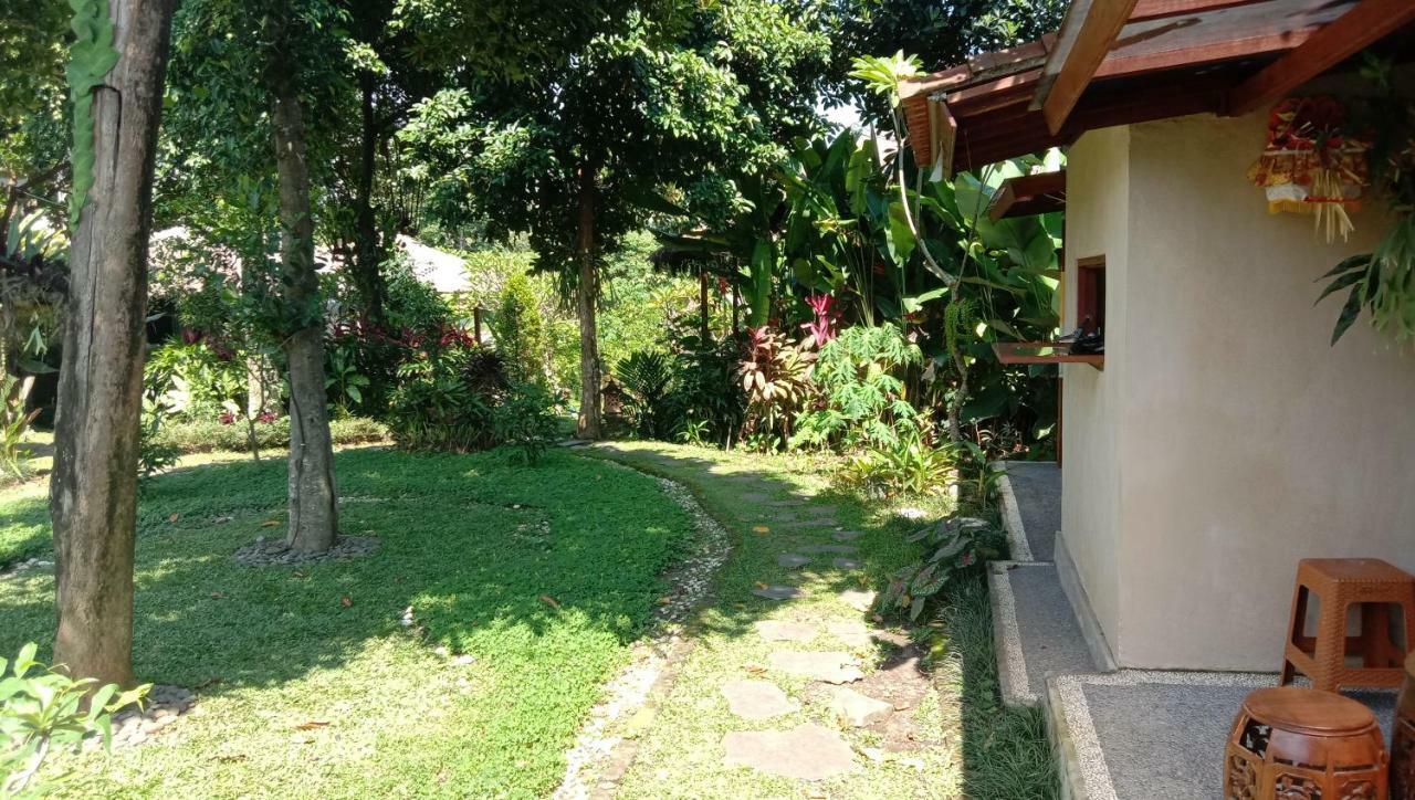 Astawa House