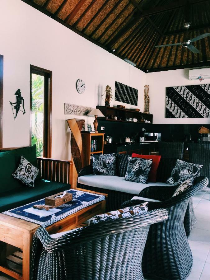Pondok Seken Wooden *