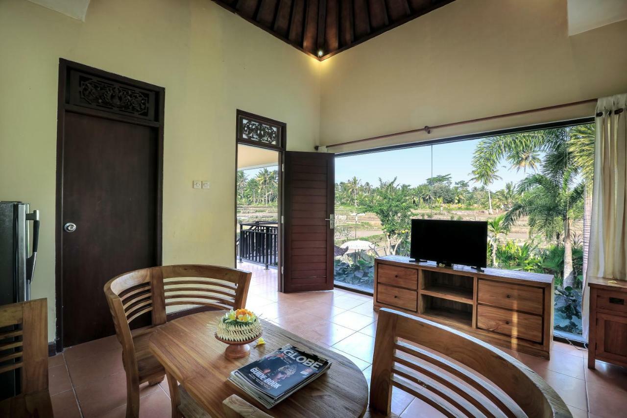 Bed & Breakfast Nang Ade By Pramana 2*