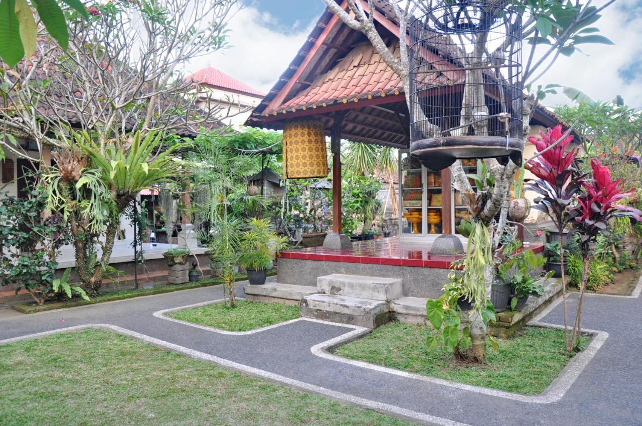 Dunung Sari *