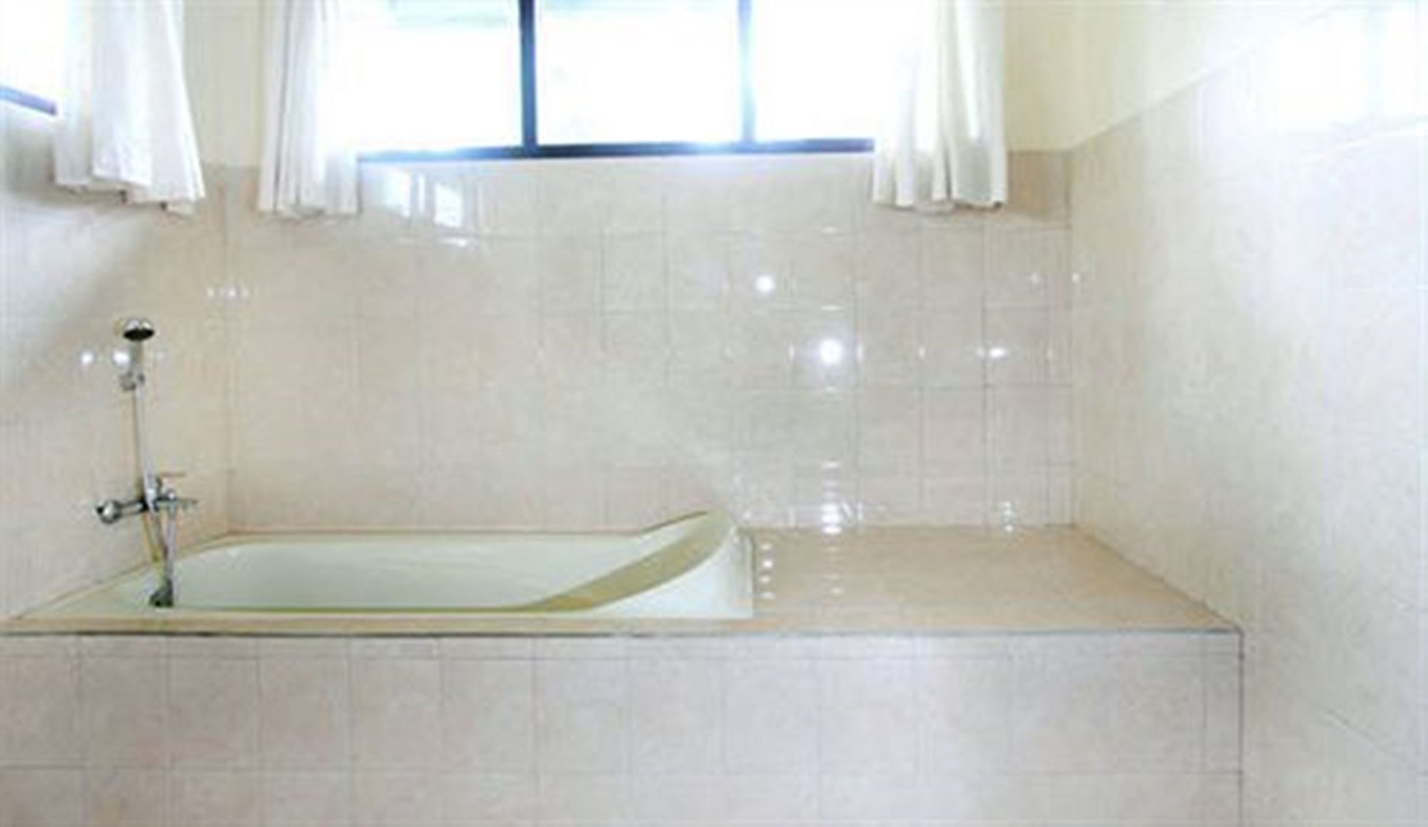 Hotel Jaya 2*