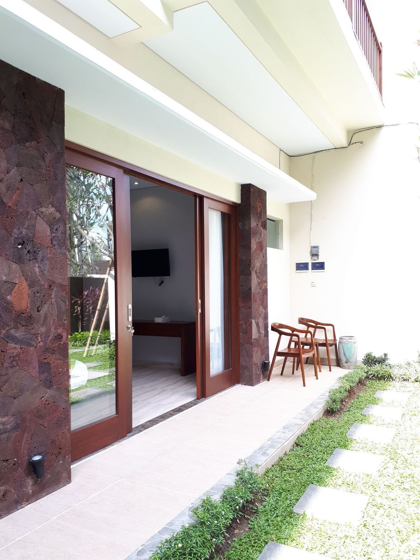 Guest house Toya 3*