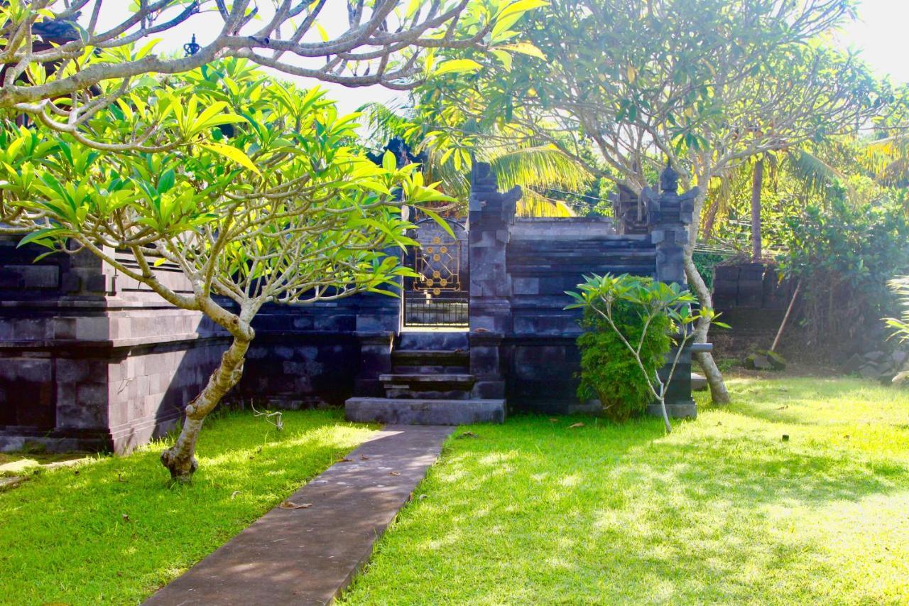 Dhiari * Ubud