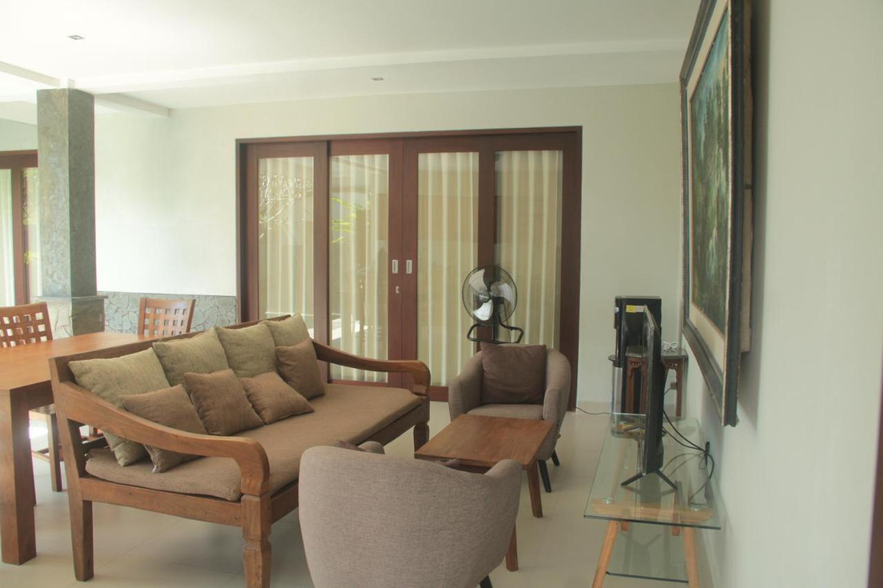 Ara Villa