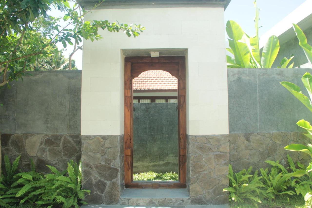 Ara Villa