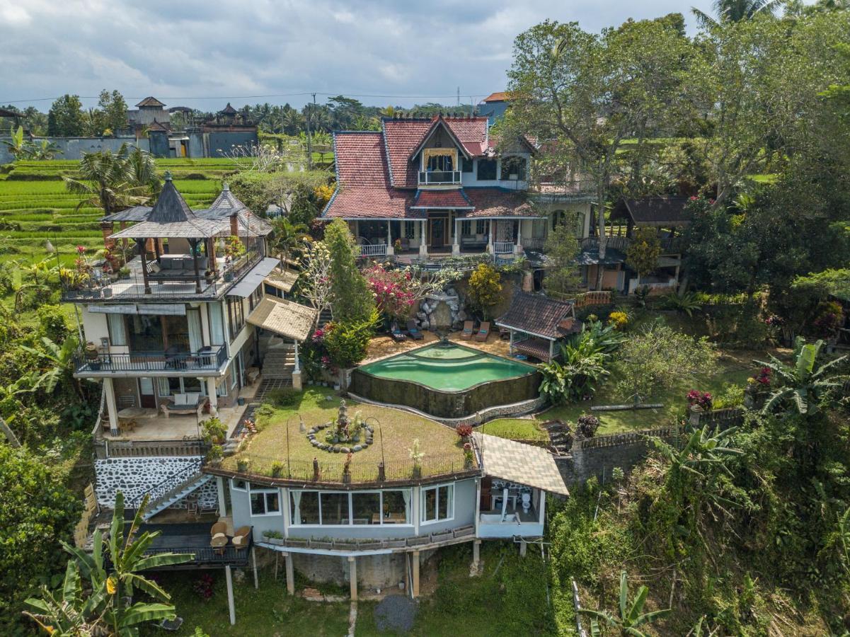 Tirta Asri 4*