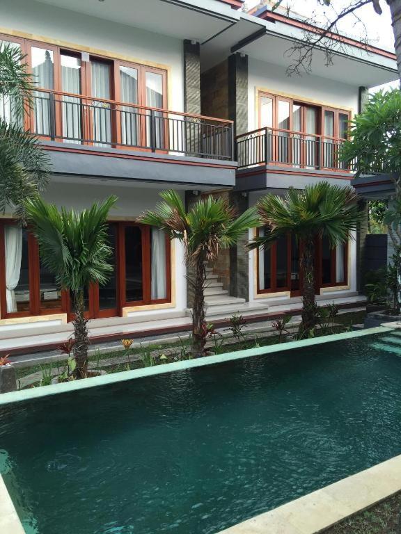 Wates Sari Gasthuis 3*