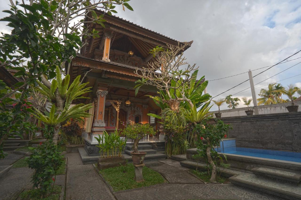 Aura Bisma Guest house 2*