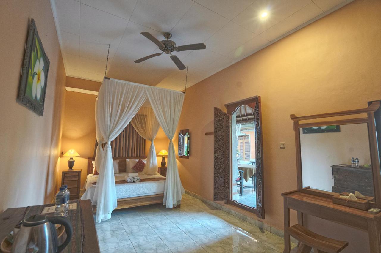 Guest house Aura Bisma 2*